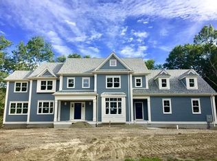 16 Delapa Cir, Westwood, MA 02090