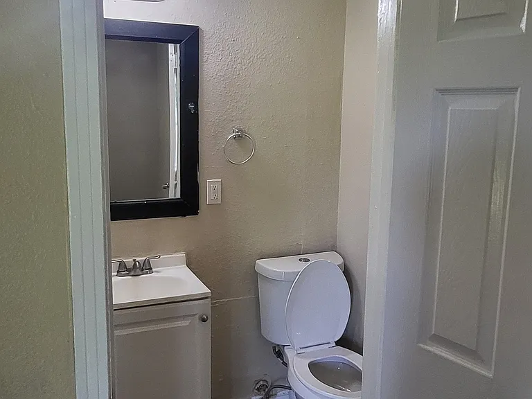 Bedroom 2 Bath