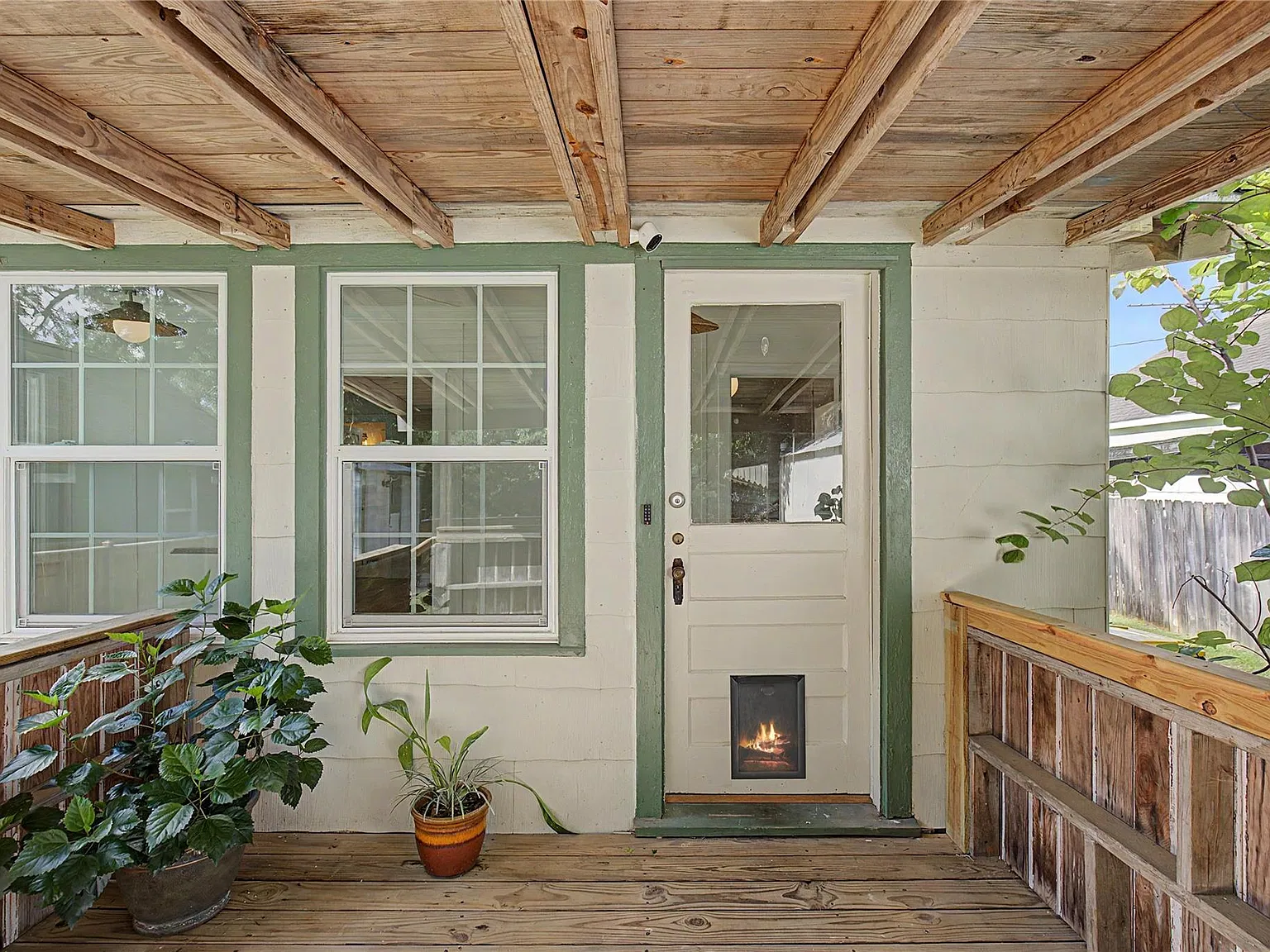 2 bed, 1.0 bath, 720 sqft, $1,500 — Photo 2