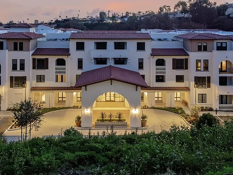 Everleigh San Clemente- 55+ Active Adult Apartment Homes — Photo 36