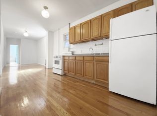 192 Greenpoint Ave #2P, Brooklyn, NY 11222