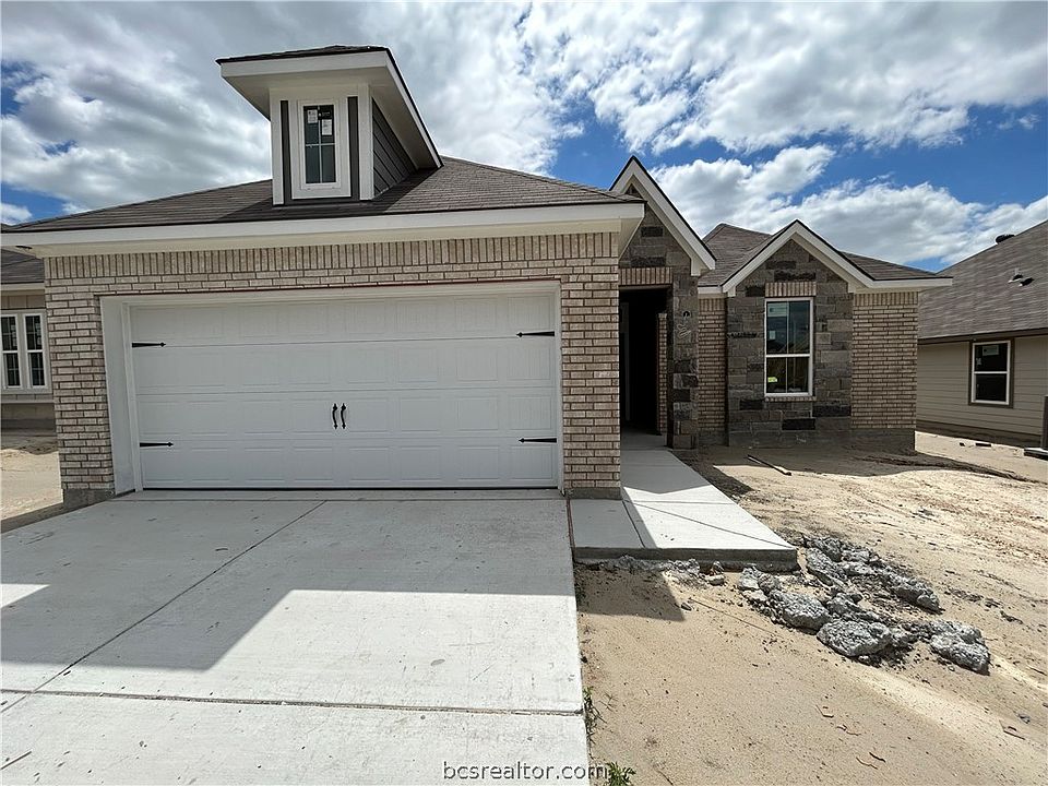 1st image of 2209 Suzy Ct