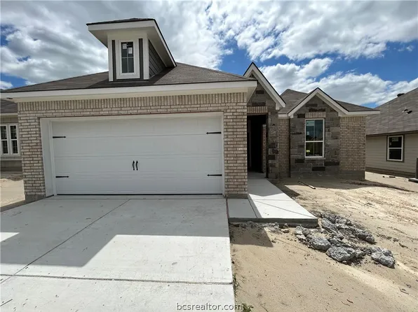 2209 Suzy Ct, Bryan, TX 77807