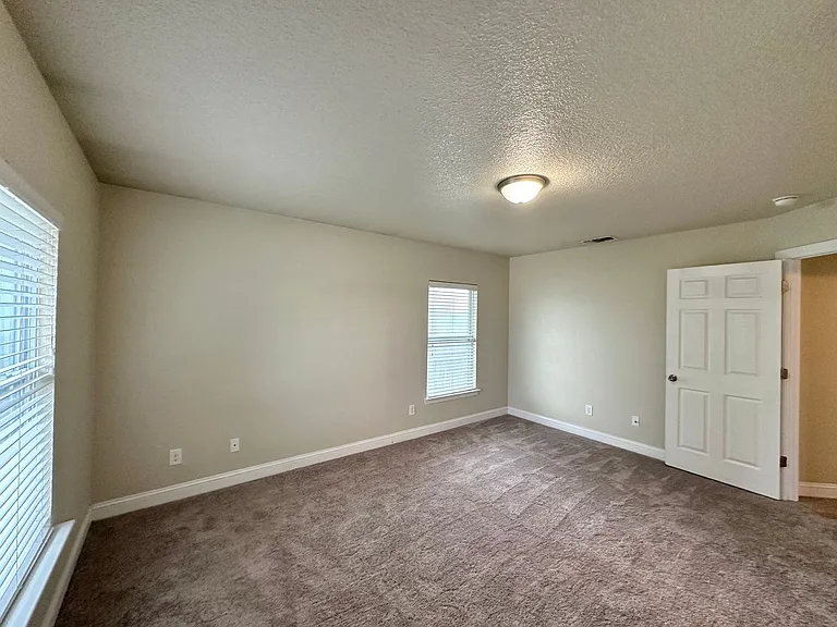 2328 Verna Lee Blvd — Photo 28