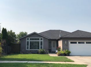 1734 Pearl Eye Ln, Medford, OR