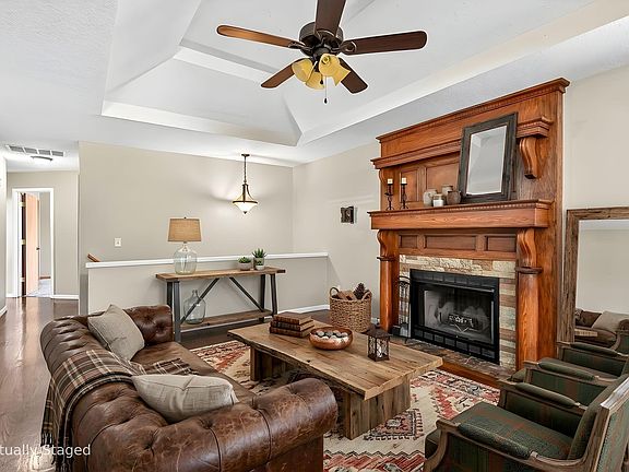 4th image of 831 Pershing Street