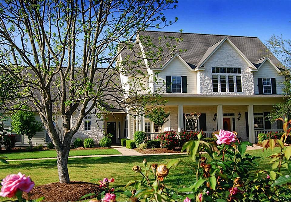 1st image of 31910 Churchill Field Ln
