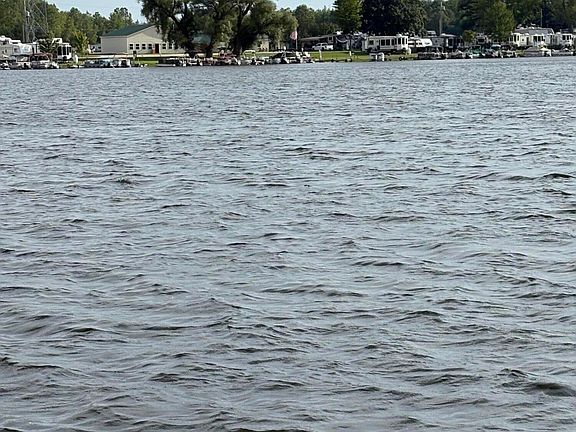 4th image of 6405 Lost Lake Rd