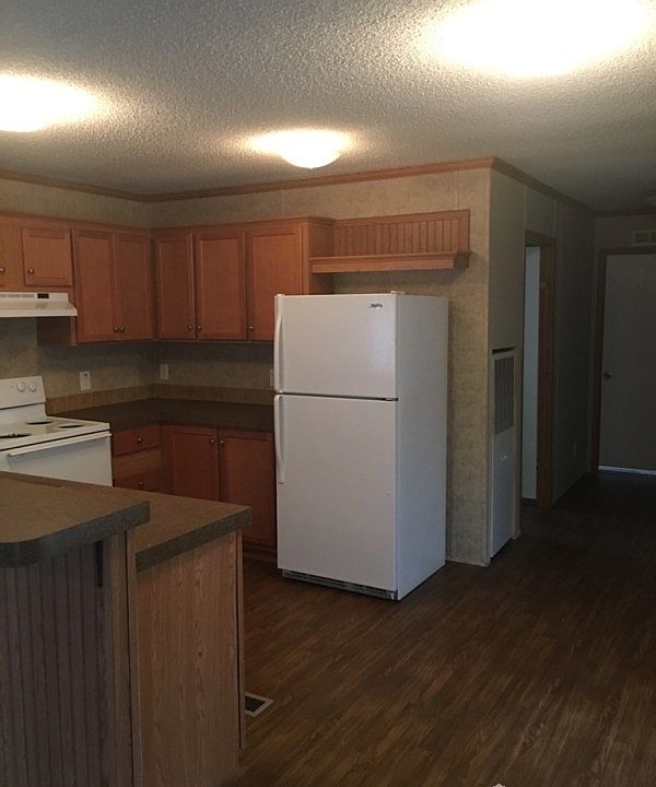 2nd image of 157 Ashland Way NW