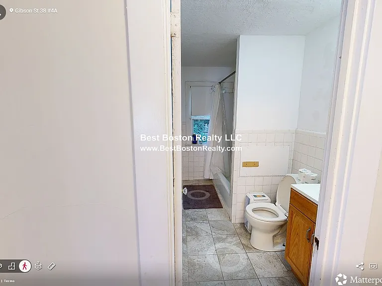 38 Gibson St #4A — Photo 8