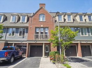 99 Brant St #7, Oakville, ON L6K2Z5