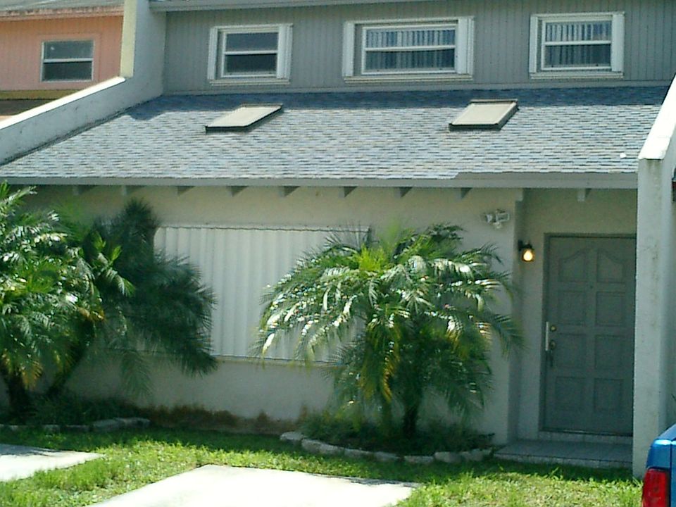1st image of 1686 Sunrise Blvd