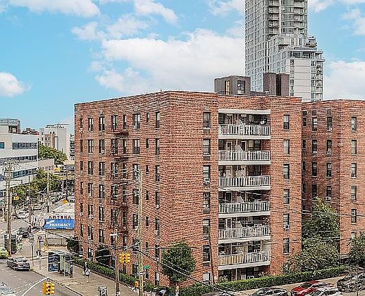 2nd image of 1237 Avenue Unit 5B