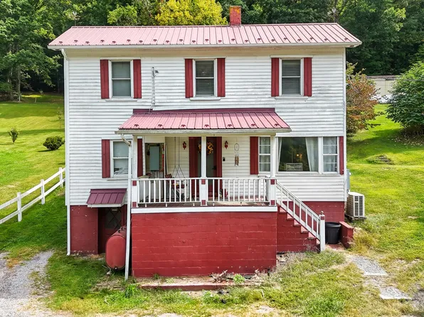 241 Page Town Rd, Saltville, VA 24370