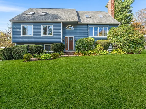281 Whitney St, Northborough, MA 01532
