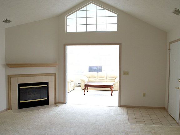 2nd image of 1740 Whippoorwill Ln