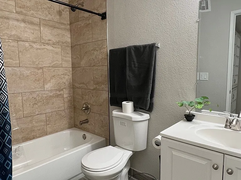 3646 N 69th Ave #24 — Photo 9