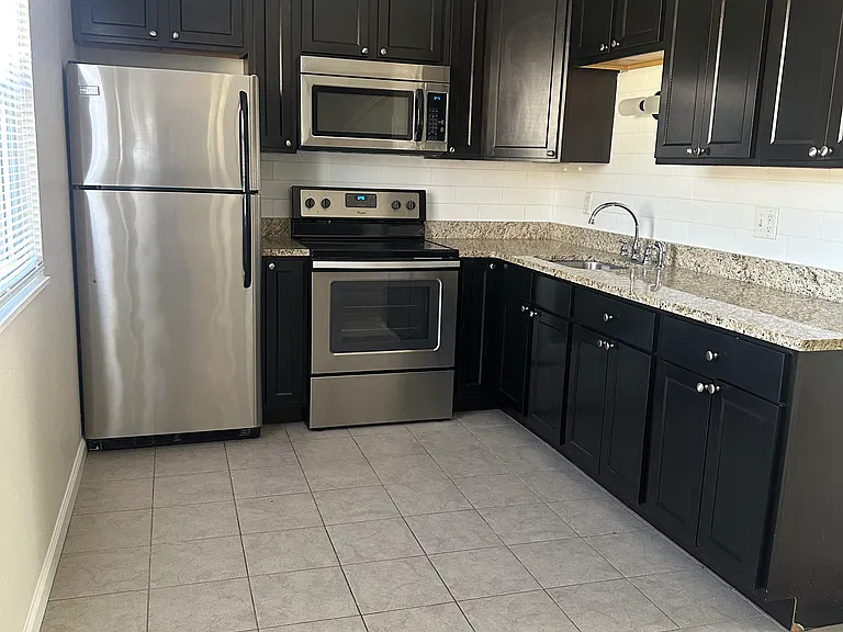 6089 Pine Grove Mnr — Photo 1