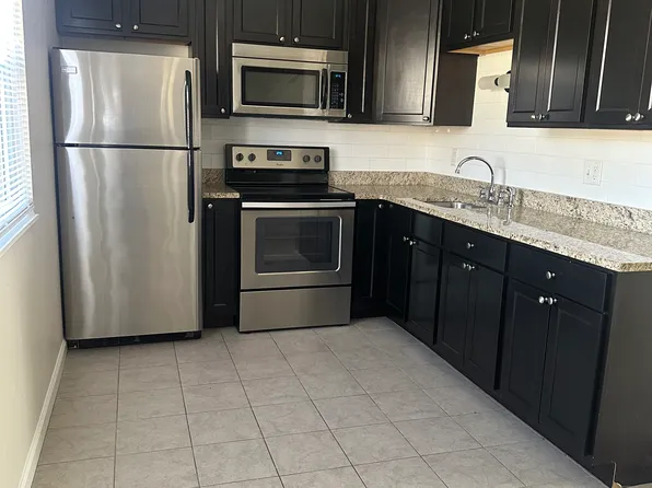 6089 Pine Grove Mnr, House Springs, MO 63051