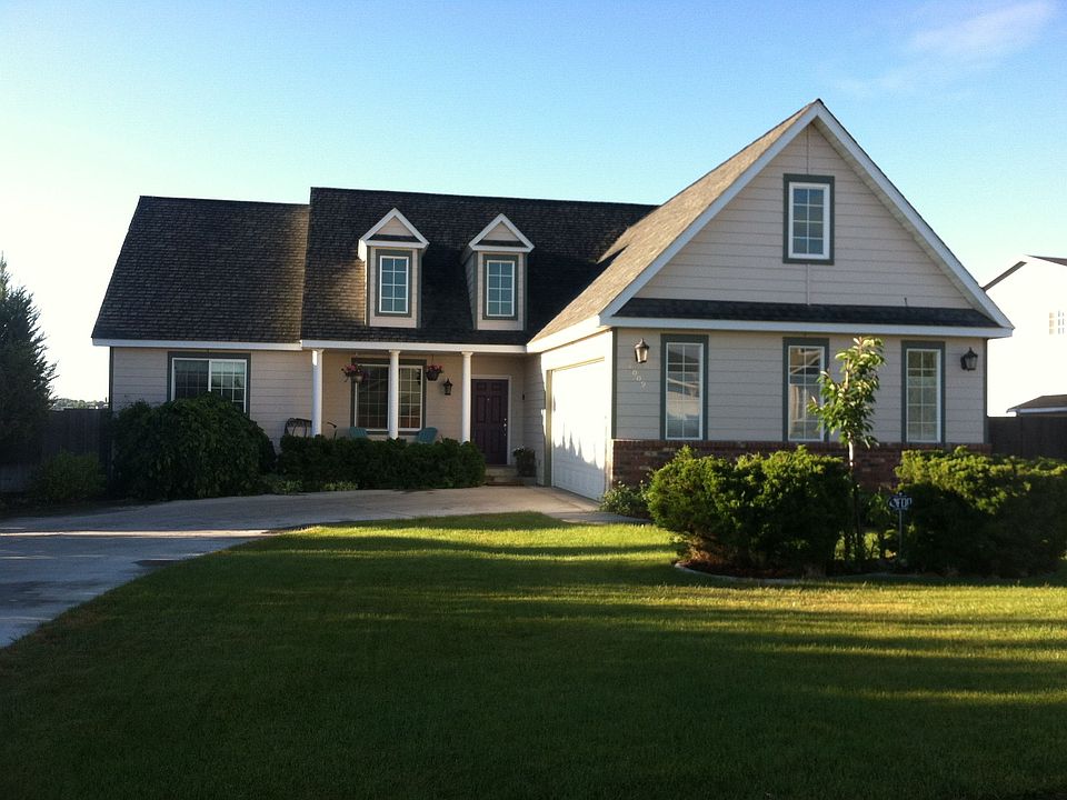 1st image of 1009 W Windrose Dr