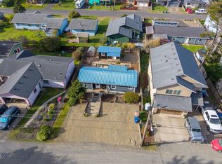 212 NW 55th St, Newport, OR 97365