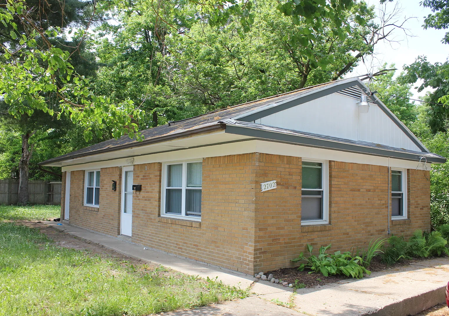2702 Maryland Ave — Photo 1