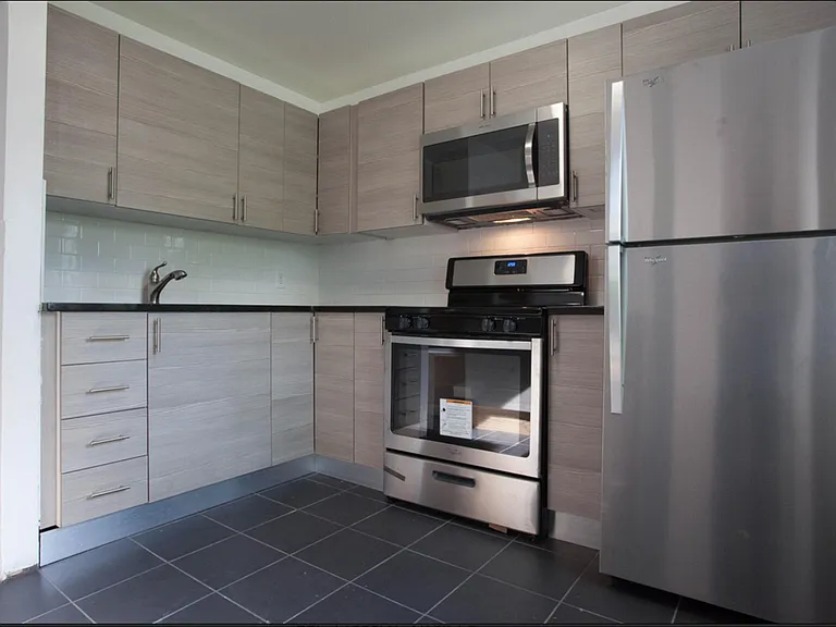 173 New York Ave #4 — Photo 6