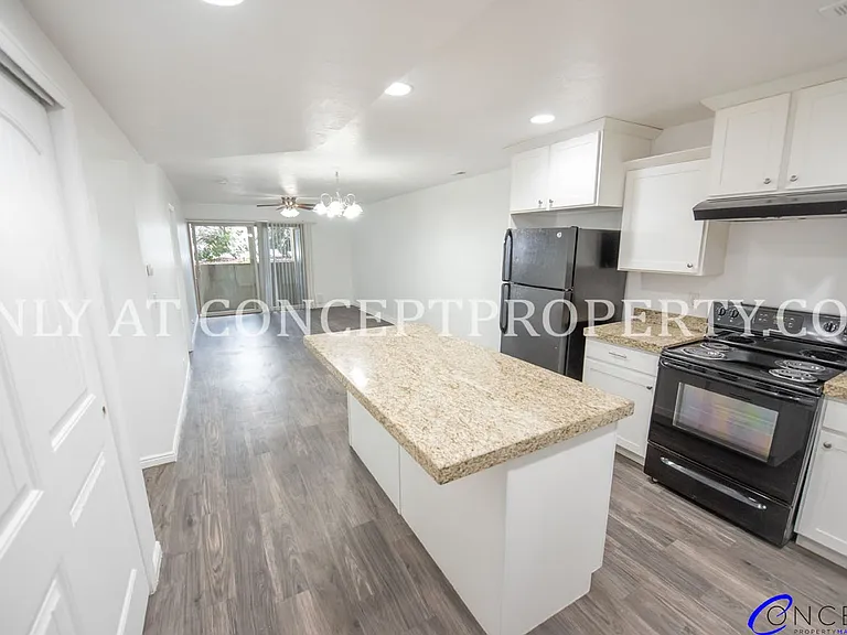 Foothill Terrace — Photo 282