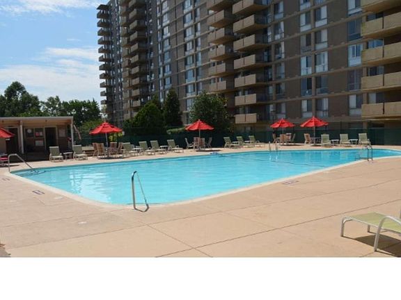 3rd image of 2401 Pennsylvania Ave APT 706