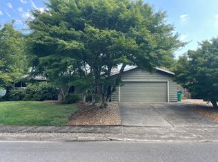 6550 SW Cherryhill Dr, Beaverton, OR 97008