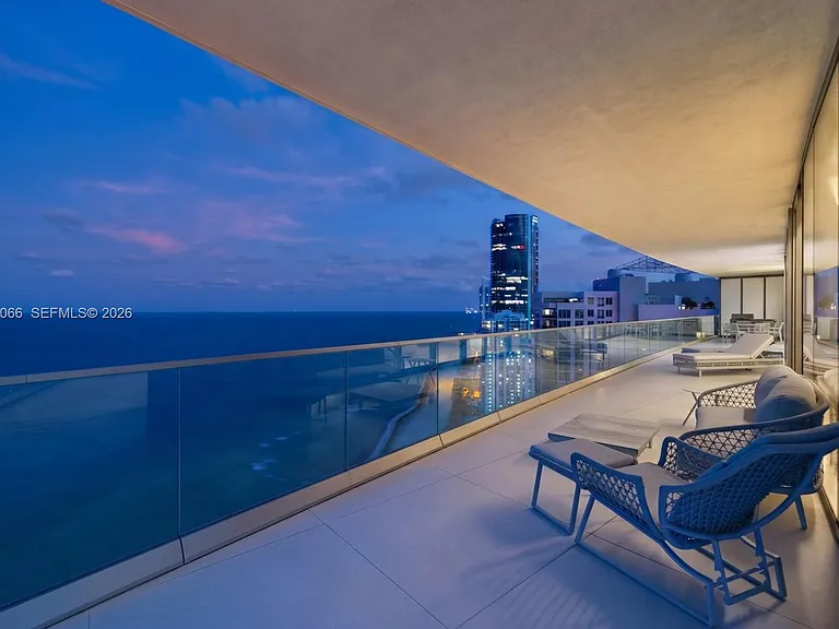 18975 Collins Ave #3000 — Photo 39