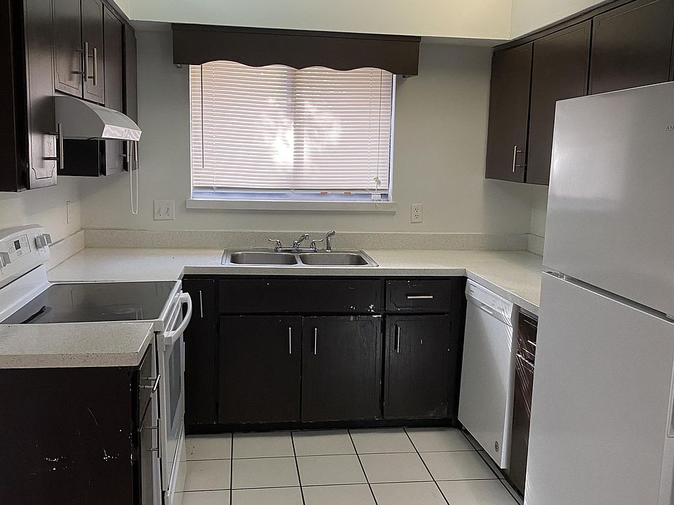 1st image of 11612 Dunes Way Dr N