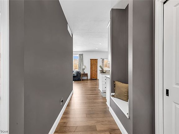 4th image of 2515 Peterson Rd