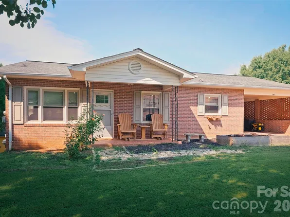 103 Regina Dr, Morganton, NC 28655