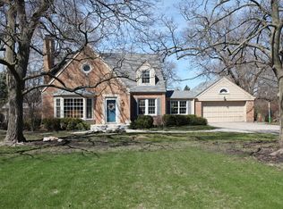 1420 Overlook Dr, Glenview, IL 60025
