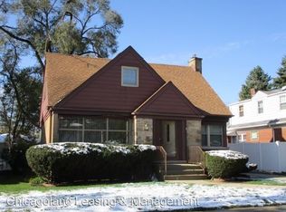 1860 Stratford Ave, Westchester, IL