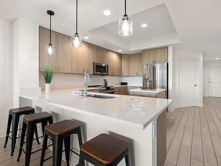 125 Island Way #402 — Photo 10