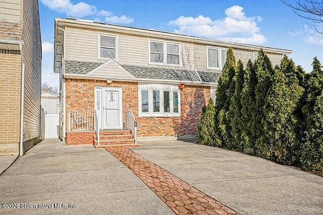 1st image of 29 Ashwood Ct