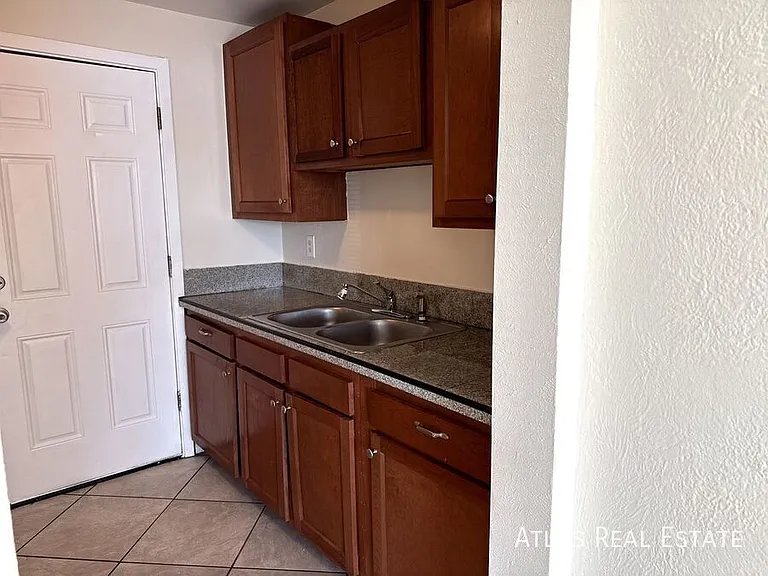 1536 N Uinta St — Photo 4