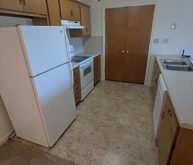 1750 Pear St #J — Photo 5