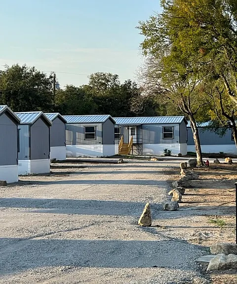 330 Live Oak Rd — Photo 3