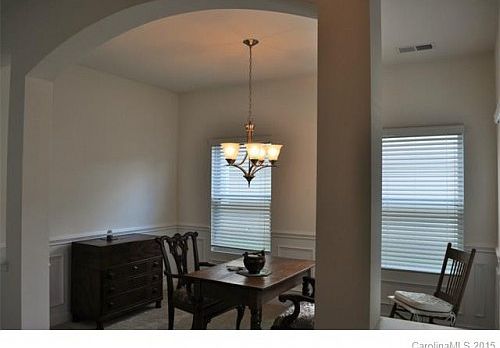 5th image of 5664 Tipperlinn Way