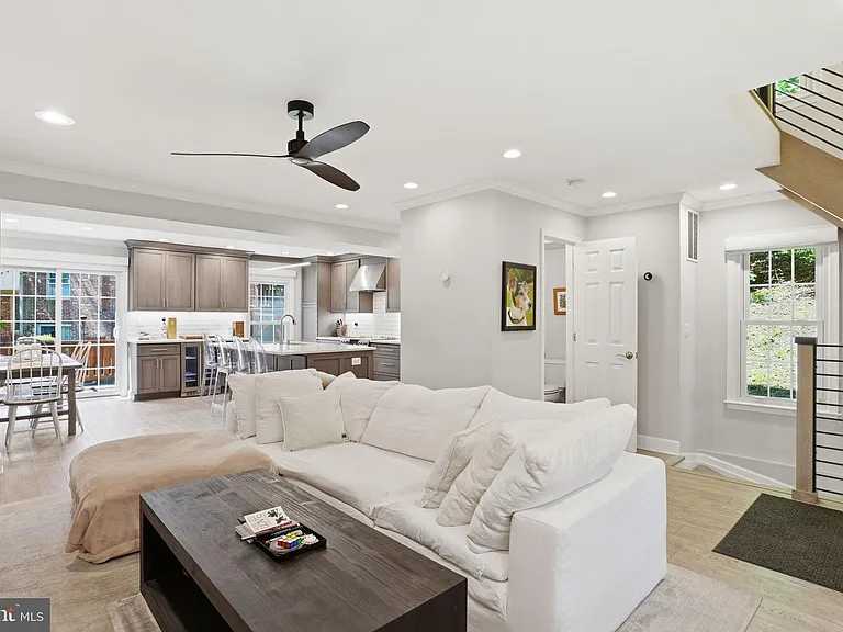 2528 S Walter Reed Dr #5 — Photo 5