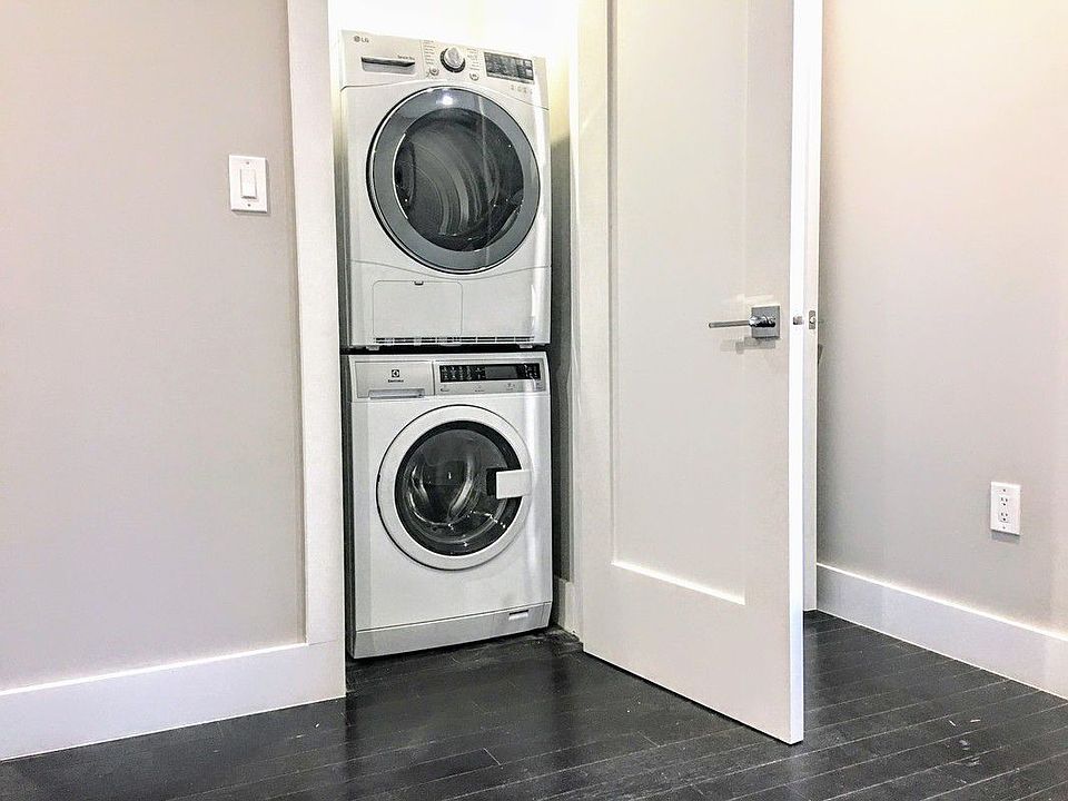 2nd image of 118 E 103rd St APT 5