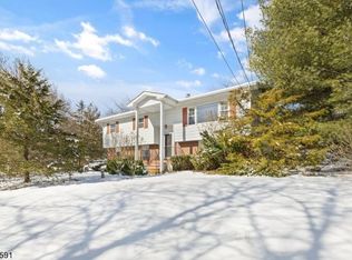 154 Hope Rd, Blairstown, NJ 07825