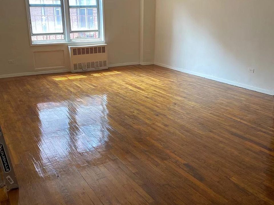 1st image of 14219 Barclay Ave APT 4E