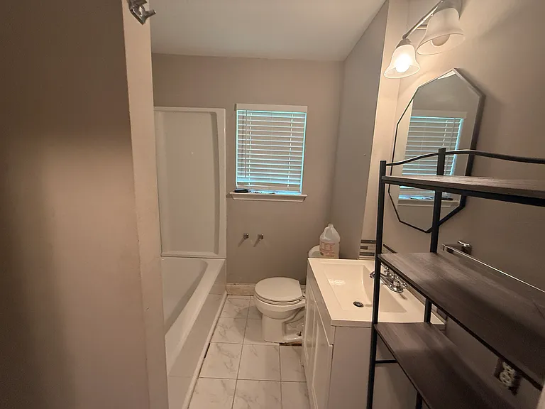 801 Pecan St — Photo 11