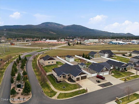 3rd image of 15468 N Pristine Cir