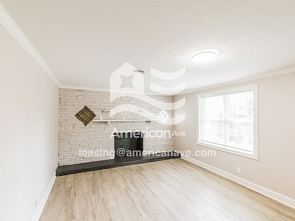 1493527_003_wm_-_living_room_13057200.jpg
