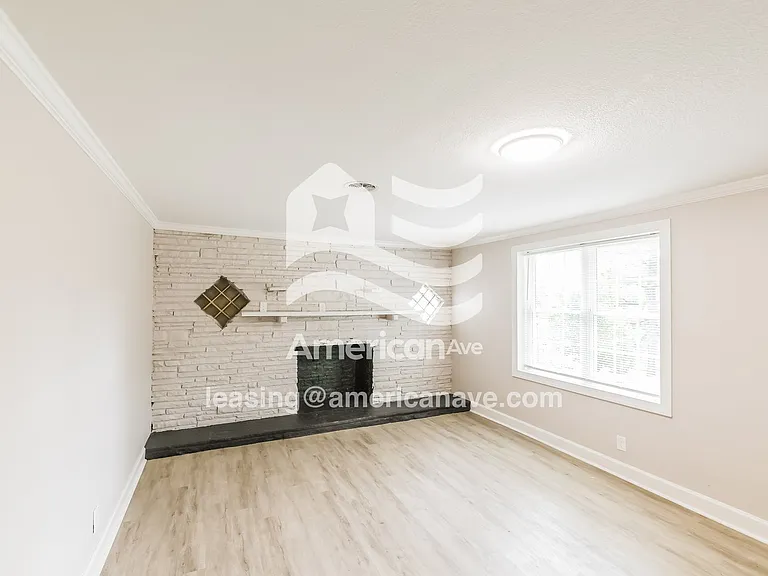 1493527_003_wm_-_living_room_13057200.jpg